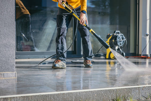 Best Driveway Pressure Washing  in Fannett, TX